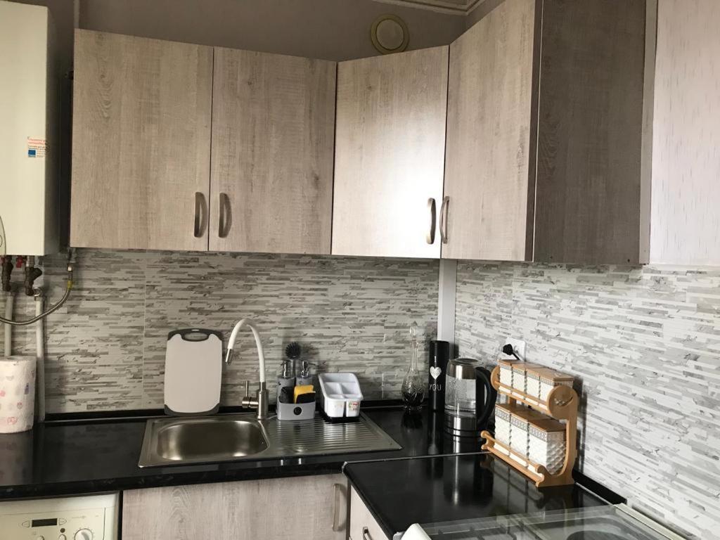 Yerevan Nice Apartment With Balcony For Rent Экстерьер фото