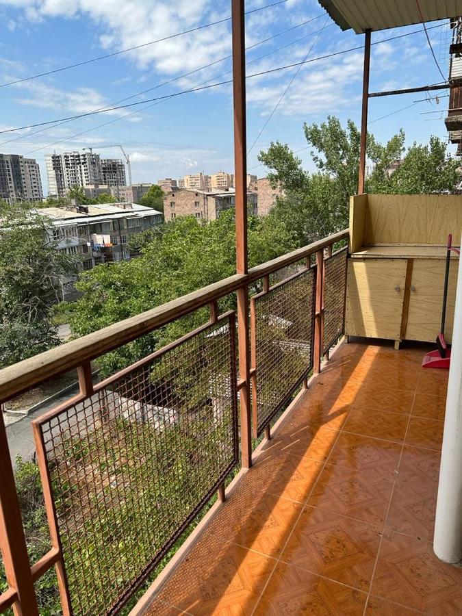 Yerevan Nice Apartment With Balcony For Rent Экстерьер фото